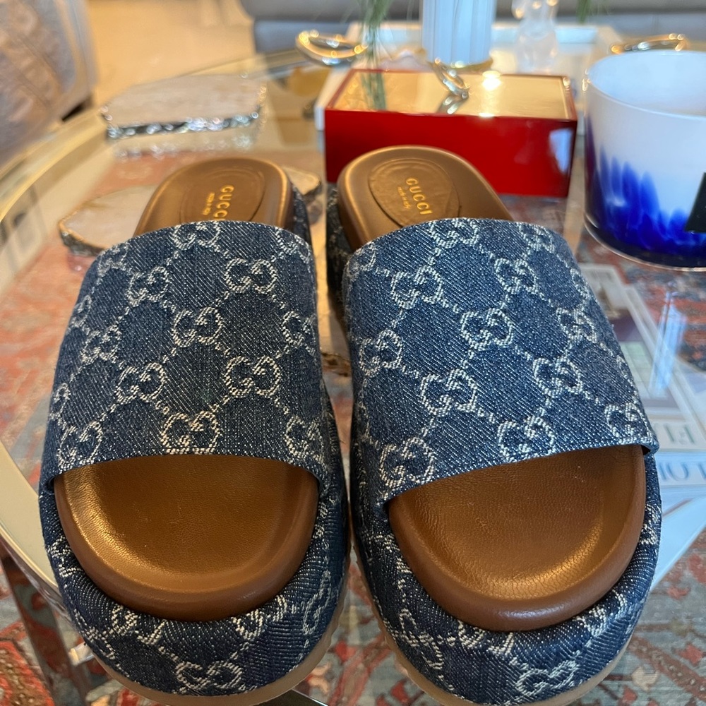 Gucci platform slides size 8.5
